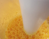 Foto del paso 3 de la receta: Helados de mandarina al agua