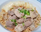 รูปขั้นตอนการทำที่ 4 ของ มาม่าต้มยำหมูตุ๋น