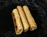 A picture of step 5 of Paneer Paratha Roll.