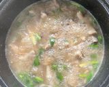 Gambar langkah 7 resipi Sup Kaki Ayam.