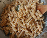 Foto del paso 4 de la receta: Pasta con salsa de acelgas y requesón con un toque de limón