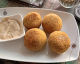 A picture of step 3 of Potato cheese ball.