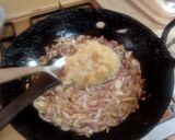 A picture of step 5 of Pyaaz Karele.
