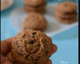 A picture of step 5 of Eggless Coconut Flour Choco chip cookies.