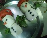 A picture of step 2 of Egg snowballs.
