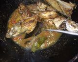 Foto langkah ke 5 dari resep Ikan mata gede masak bumbu.
