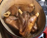 Une image de l'étape 9 de Souris d'agneau confites caramélisées au miel, thym, romarin et badiane.