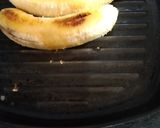 Foto langkah ke 1 dari resep Roti Bakar Gulung Pisang Keju.