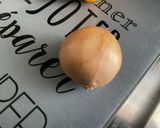Une image de l'étape 5 de Queues de lotte au poivron jaune, oignon, tomate et estragon.