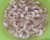 Foto langkah ke 1 dari resep Kacang Mete Coklat Salju.