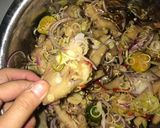 Hình bước làm 5 của món Chân gà sốt bà ti 🤣