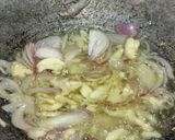 Gambar langkah 2 resipi Penne Aglio Olio.