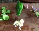 Foto del paso 2 de la receta: Mini brochettes de pollo y verduritas al orégano