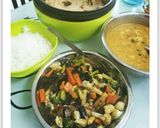 A picture of step 5 of Mixed Veggies Using Oyster sauce.