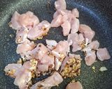 รูปขั้นตอนการทำที่ 3 ของ สันในไก่ผัดพริกไทยดำ