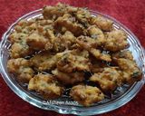 A picture of step 5 of Aloo piyaz ke Pakoray.