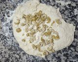Foto del paso 2 de la receta: Rosca con aceitunas!!!
