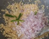A picture of step 2 of Rava Upma (Semolina Upma With Sambhar Masala).
