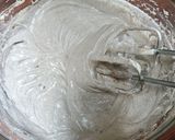 Foto langkah ke 3 dari resep Bolu Ketan Hitam Keju Lumer.