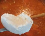 Savanyú krumplileves kolbásszal recept fázis 4 fotója