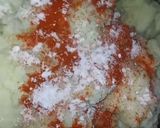 A picture of step 6 of Aloo papad.