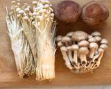 Mushrooms cooked with rice（Takikomi Gohan） recipe step 2 photo