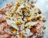 รูปขั้นตอนการทำที่ 3 ของ หมูก้อนปลาเค็มทอด สูตรไร้แป้ง