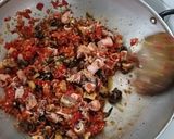 Foto langkah ke 3 dari resep Sambal bawang cumi asin dan keong.