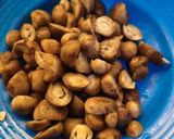 Foto langkah ke 1 dari resep Tumis Jamur Merang.