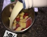 A picture of step 2 of Fruity milkshake.