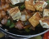 A picture of step 3 of Chilli Omlette.