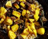 Foto langkah ke 7 dari resep Sambal Goreng Kentang Ati.
