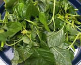 Foto langkah ke 1 dari resep Sayur Bobor Bayam.