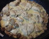 Foto del paso 8 de la receta Pollo a la crema de brandy y champiñones glaseados