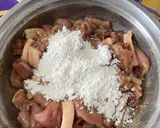 รูปขั้นตอนการทำที่ 4 ของ “หมูทอดเสียบไม้”