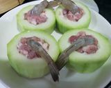 Hình bước làm 2 của món Canh bí xanh nhồi tôm thịt