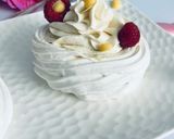 Une image de l'étape 7 de Pavlova citron framboise.