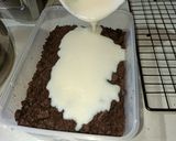 Foto langkah ke 6 dari resep Moist Cake Orea with Cream Chesse.