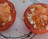Foto del paso 2 de la receta: Tomates rellenos de queso 🍅🍽