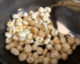 A picture of step 2 of Makhana Kheer Premix.