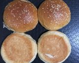 Gambar langkah 12 resipi Burger Ayam.
