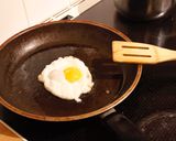 รูปขั้นตอนการทำที่ 2 ของ กะเพราหมูกรอบไข่ดาว