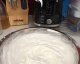 A picture of step 5 of Pandan Chiffon Cake.