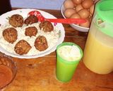A picture of step 4 of Creamy Spaghetti with Meatballs and Cashew Fruit Drink.