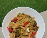 Foto langkah ke 4 dari resep Braised Meat and Dried Beancurd with Mushroom (Olahan Kulit Tofu).