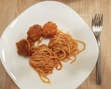 Gluténmentes paradicsomos húsgombóc spagetti tésztával recept fázis 3 fotója