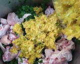 Foto langkah ke 4 dari resep Cincang Ayam Daun Singkong.