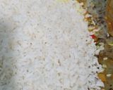 Foto langkah ke 2 dari resep Nasi goreng kunyit daun jeruk.