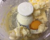 A picture of step 2 of Our Scouts Cookie (Macadamia nuts cookies).