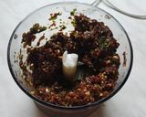 Foto del passaggio 1 della ricetta Tortiglioni di farro con pesto alla siciliana